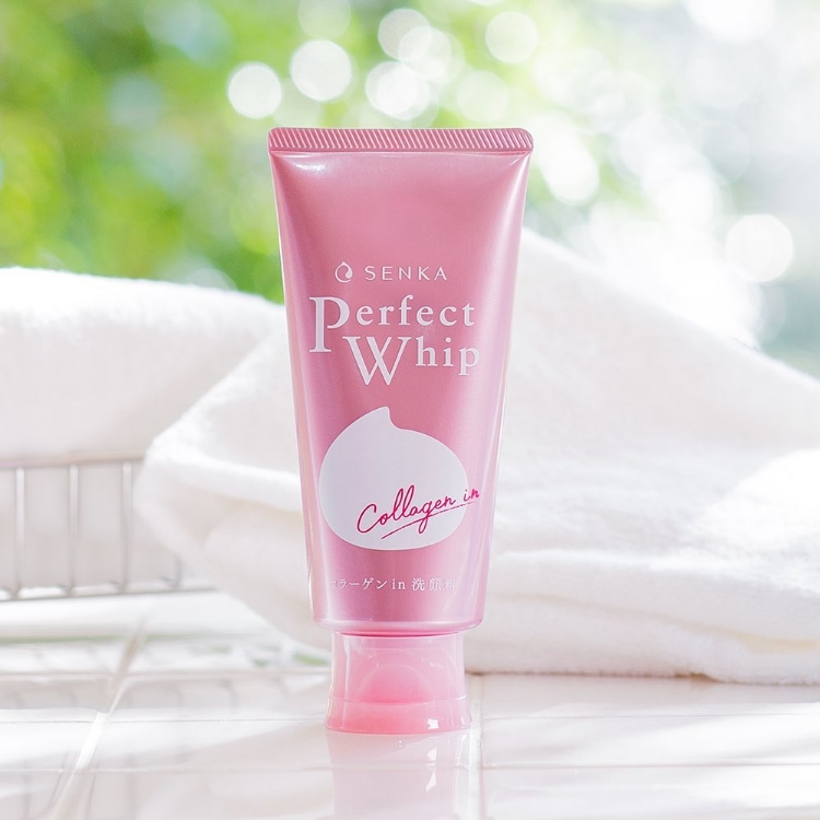 Изображение на ПОЧИСТВАЩА ПЯНА ЗА ЛИЦЕ Shiseido Senka Perfect Whip Collagen Cleansing Foam 120г