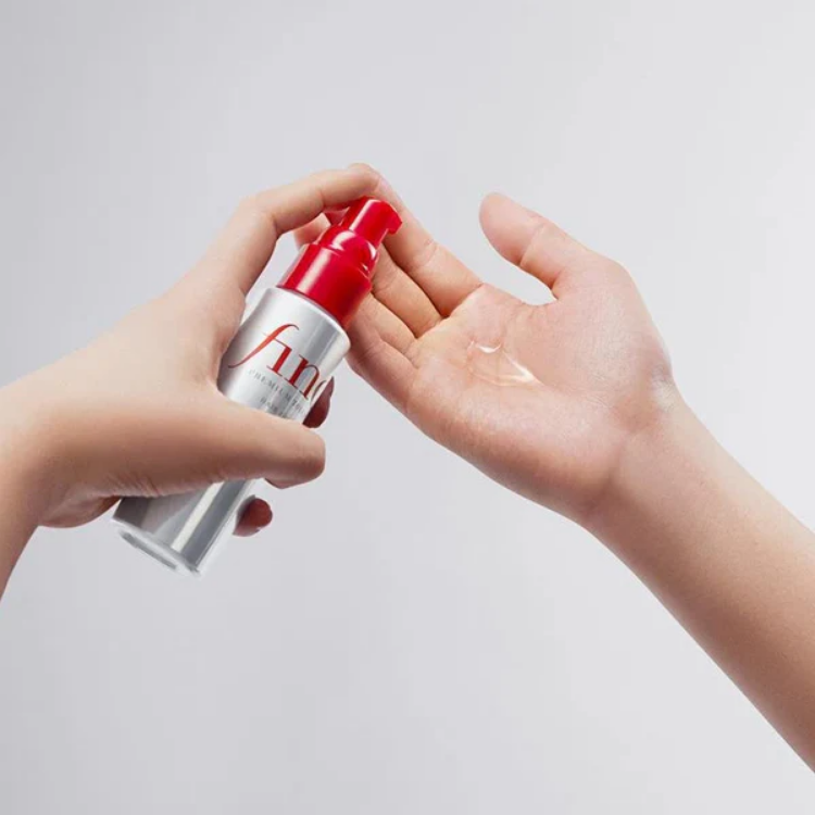 Изображение на ВЪЗСТАНОВЯВАЩО МАСЛО ЗА КОСА Shiseido Fino Premium Touch Hair Oil  70мл