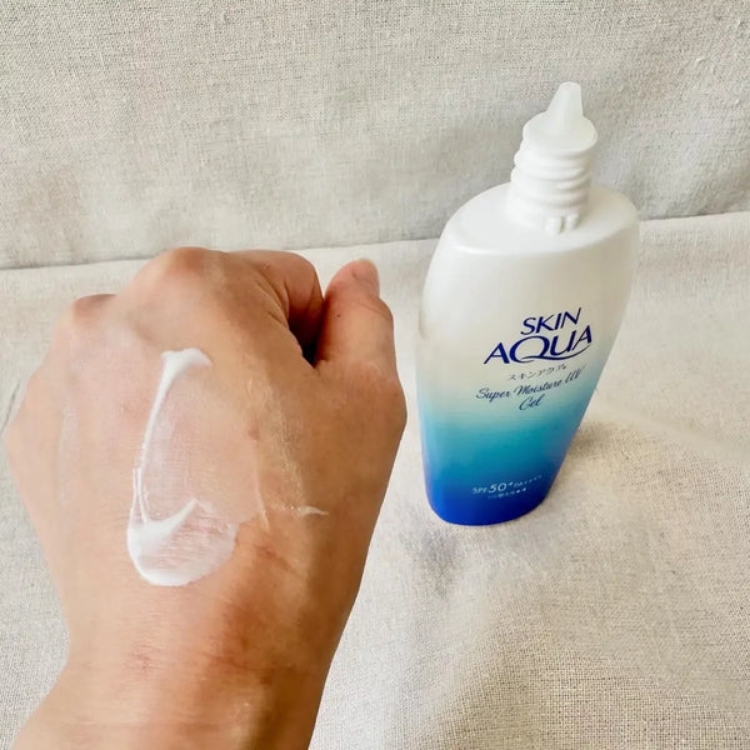 Изображение на СЛЪНЦЕЗАЩИТЕН ГЕЛ-КРЕМ Rohto Mentholatum Skin Aqua Super Moisture Gel SPF 50+ PA++++ 110г